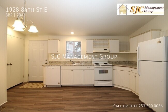 Building Photo - Three bedroom home for rent in Tacoma