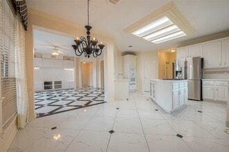 Building Photo - 1914 Rosebay Ct