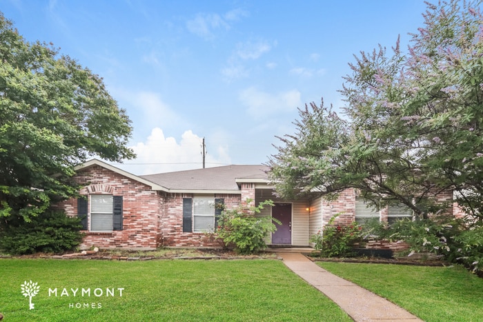 Primary Photo - 1506 Hickory Creek Ln