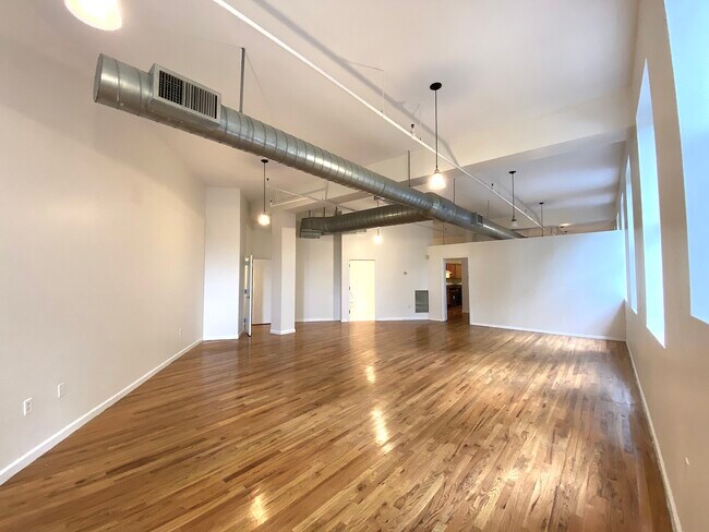 Building Photo - 12 N Broadway