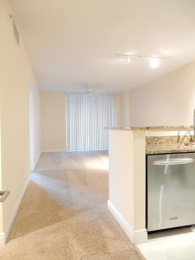 Building Photo - 550 Okeechobee Blvd