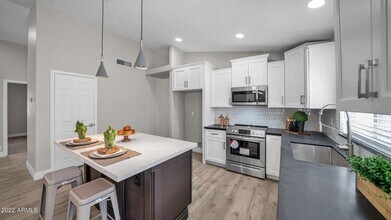 Building Photo - 15442 N 86th Ln