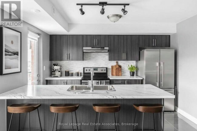 Building Photo - 100 Dufay Rd