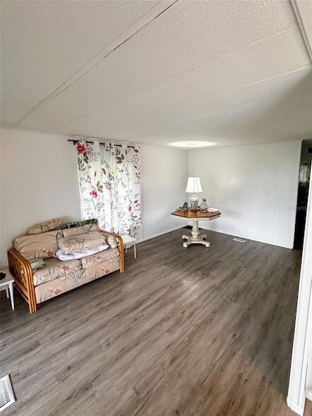 Building Photo - 527 S Egret Cir