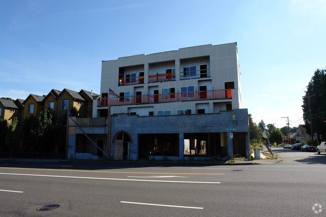 Building Photo - Windows on MLK