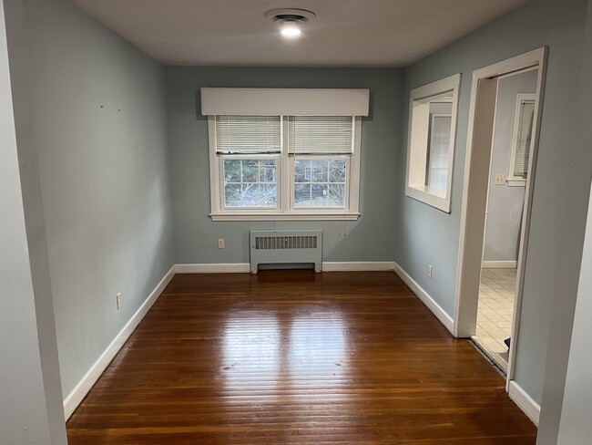 Dining room - 9601 Norfolk Ave