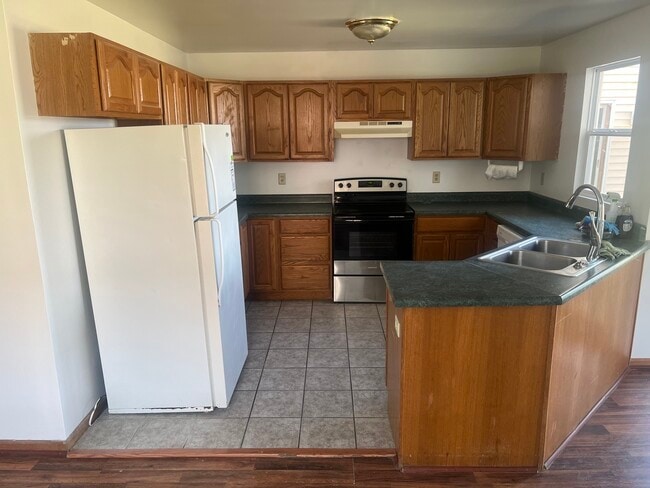 Foto del edificio - 2520 E Clark St