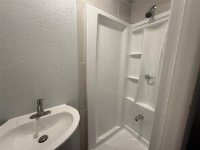 Building Photo - 2206 Eriksson St