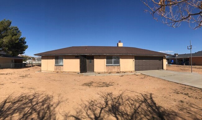 Building Photo - Pet-Friendly Two Bedroom Home With A Firep...