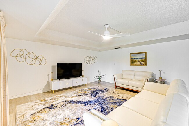 Foto del edificio - 432 Teryl Rd