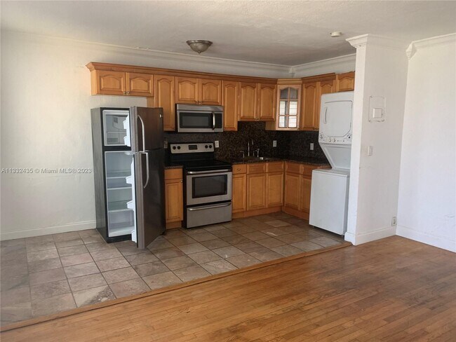 Foto del edificio - 7928 Harding Ave