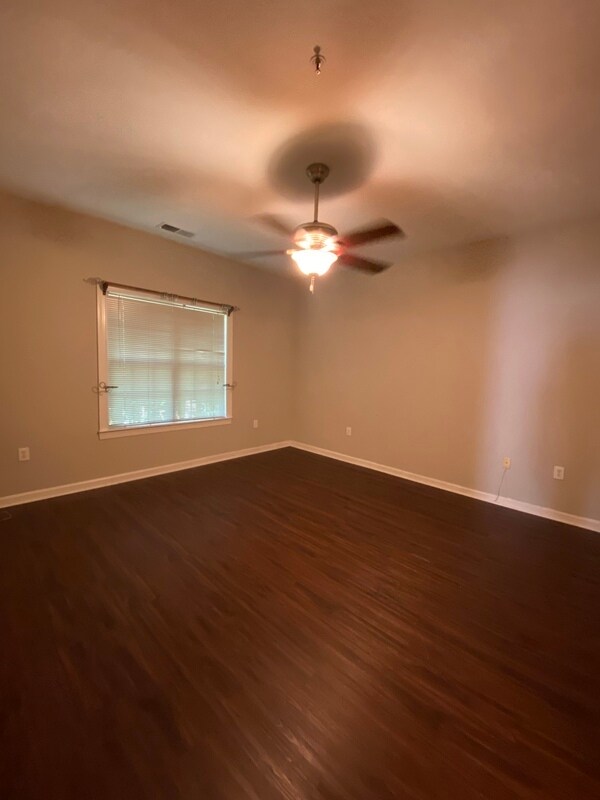 Building Photo - 10075 Revolution Ct