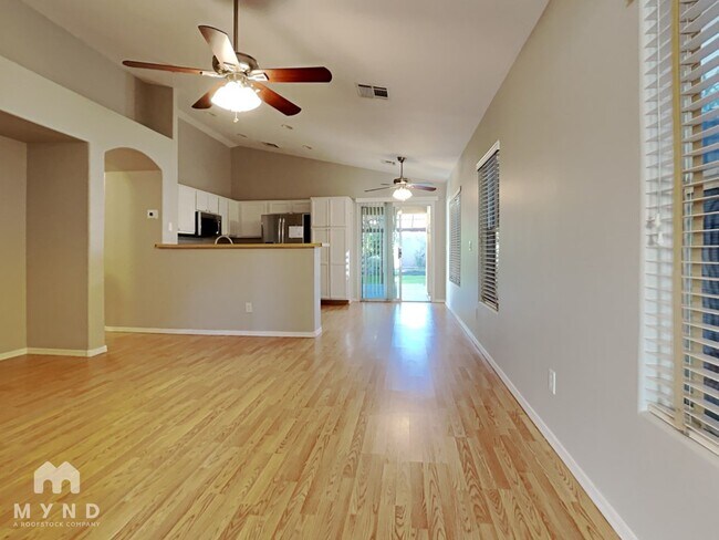 Foto del edificio - 1423 E Poncho Ln