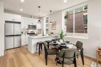 Foto del edificio - 4540 40th Ave SW