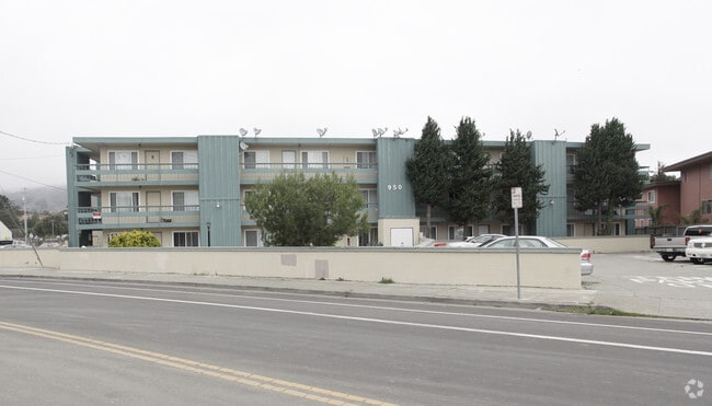 Building Photo - 950 Antoinette Ln