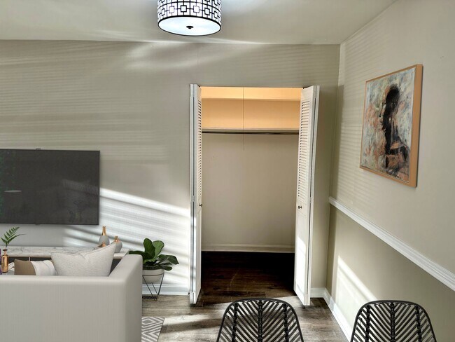 Interior Photo - Le Blanc Court