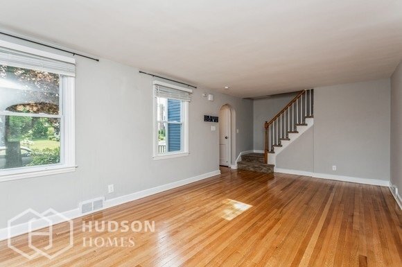Building Photo - NOW AVAILABLE! - 100 Matthew Dr, Stratford...