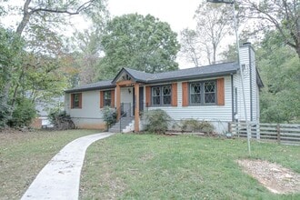 Building Photo - 2702 Davenport Rd NW