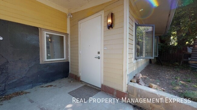 Foto del edificio - 2 Bedroom 1 Bathroom Apartment near August...