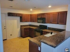 Building Photo - 642 Brewer Rd