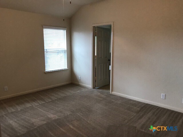 Building Photo - 2017 Ridge View Dr