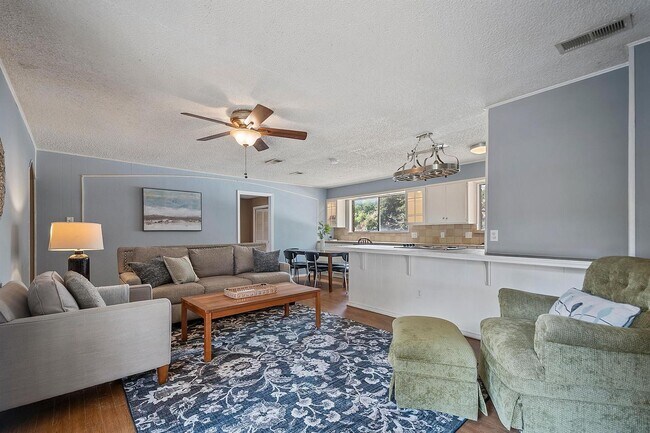 Foto del edificio - 1600 Cindy Ct