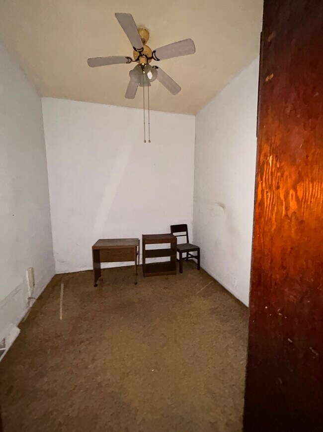 Foto del edificio - 112 W Winans St