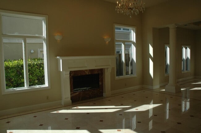 Building Photo - 890 Sea Island Ln