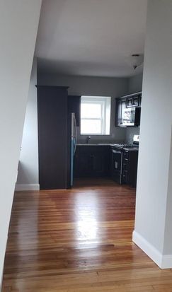 Full kitchen view - 215 Ridge Street