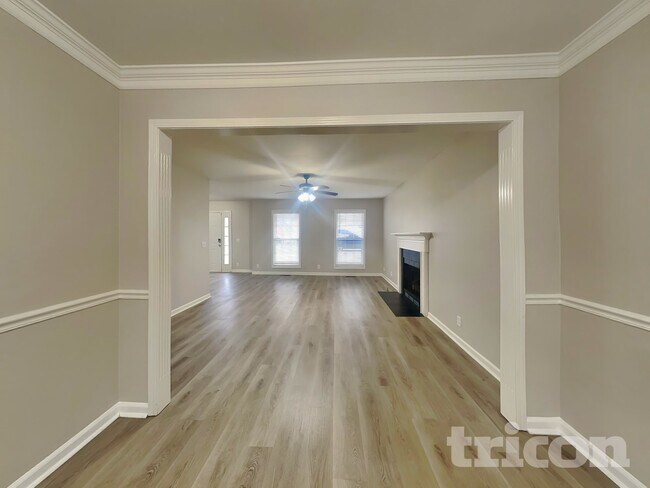 Building Photo - 155 Braxton Ln E