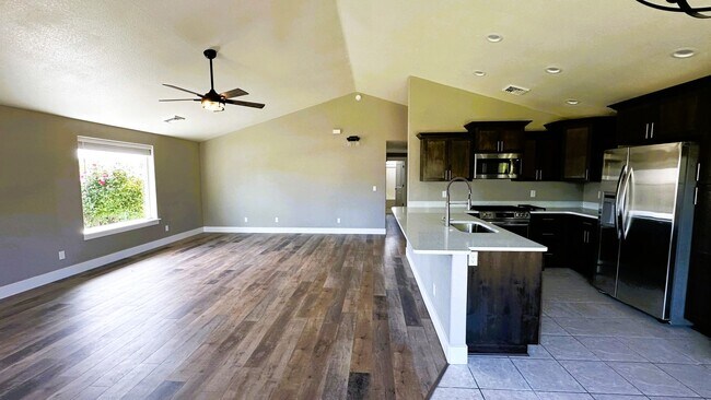 Foto del edificio - 147 Summerwood Ct