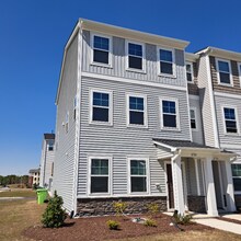 Building Photo - 2728 Chert Ln