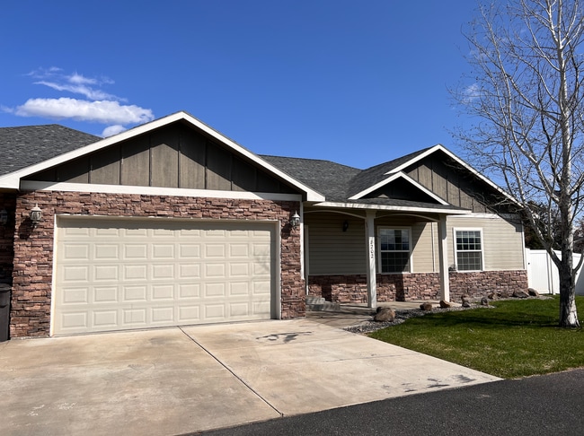 Front - 8202 Westbrook Ave