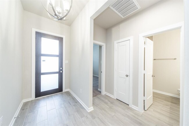 Building Photo - 4114 Haven Crest Ln