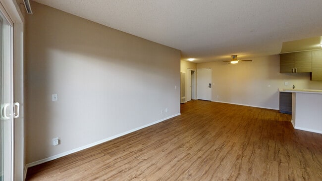Interior Photo - Huntington Vista