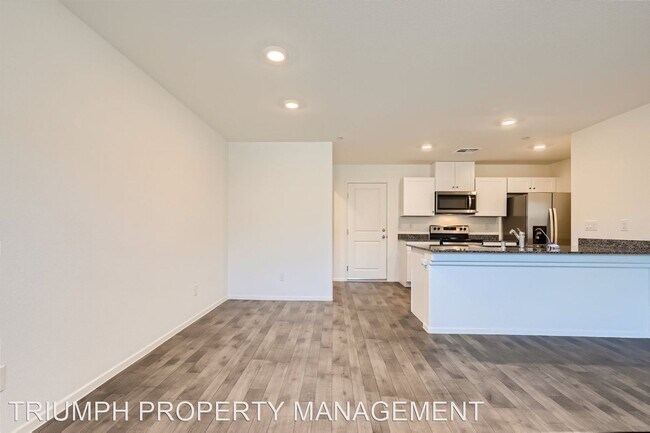 Foto del edificio - 3 br, 2.5 bath House - 7940 Fields Forever...