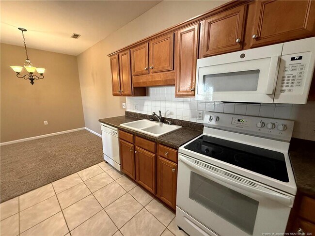 Foto del edificio - 635 Marsh tree St