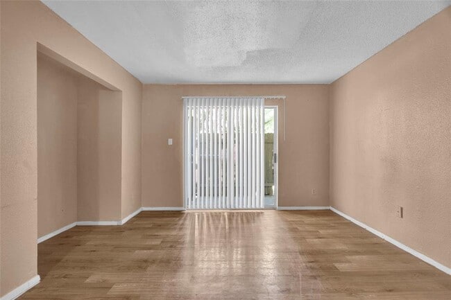 Building Photo - 12615 Brookglade Cir