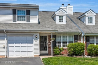 Building Photo - 216 Coldspring Ct