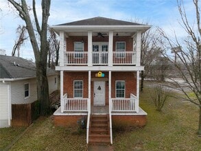 Building Photo - 66 Weyman Ave SW