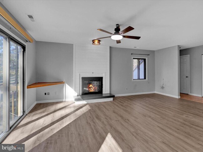 Foto del edificio - 10 Pine Woods Ct