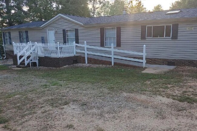 Building Photo - 8552 Jacob Fork River Rd