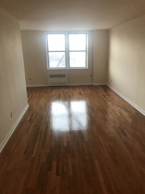 Foto del edificio - 22410 Jamaica Ave