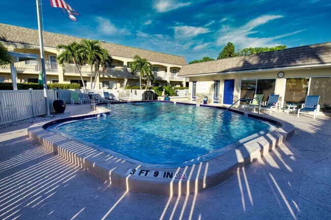 Foto del edificio - Venice Island Beach Condominium with Gulf ...