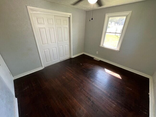 Foto del edificio - 4214 E Lynn St