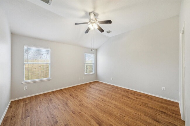 Building Photo - Cottage Street, Pearland, TX 77584 - 4 BR 2 BA single-family home