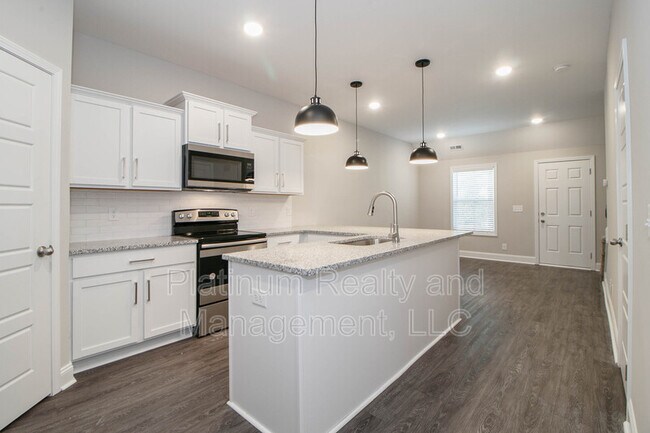 Foto del edificio - 220 Drayton Dr