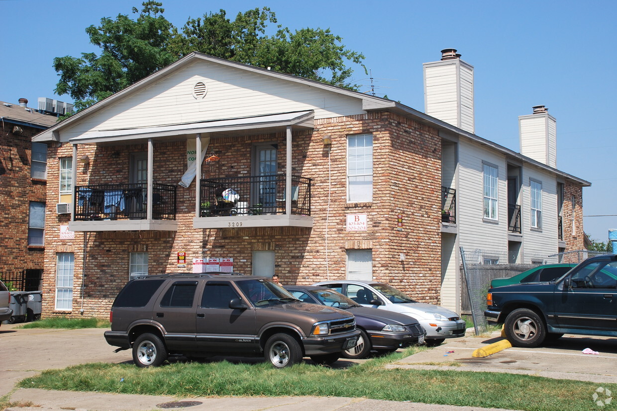 Building Photo - Santa Fe Garden Apartments