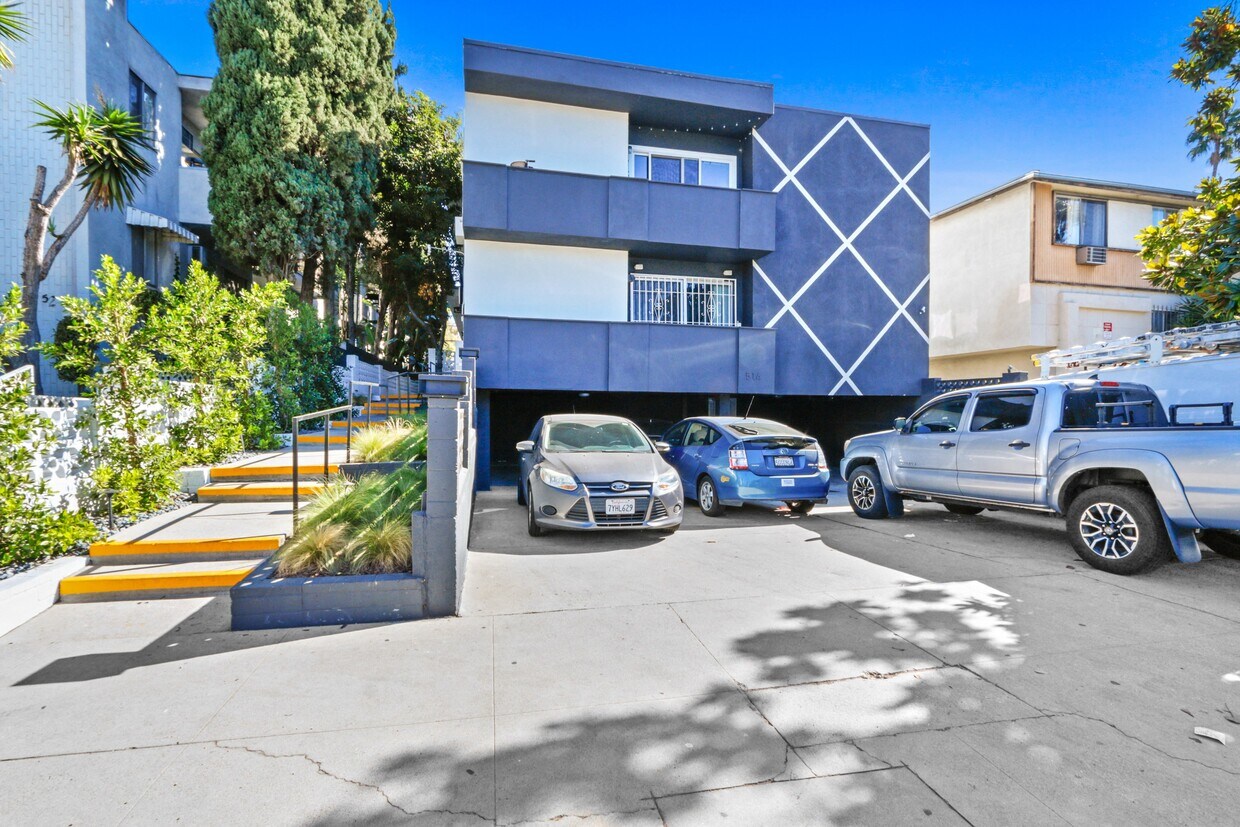 Foto del edificio - 514 N Hayworth