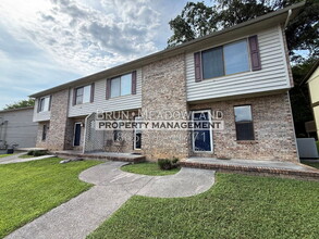 Building Photo - 10409 Victoria Dr